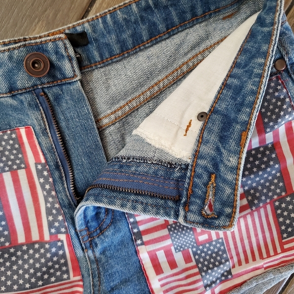 Patriotic Distressed Shorts 27 Forever 21 - Picture 3 of 7